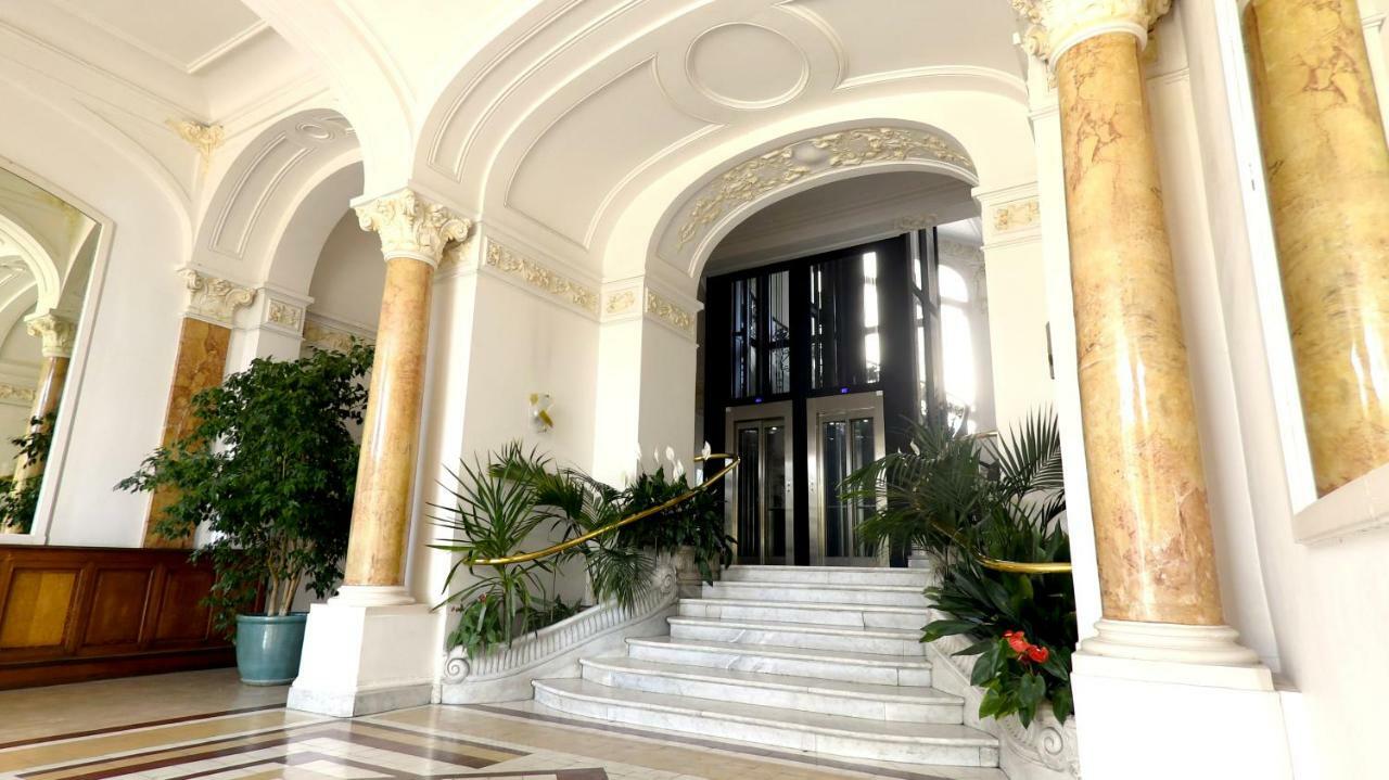 Winter Palace Menton Bagian luar foto